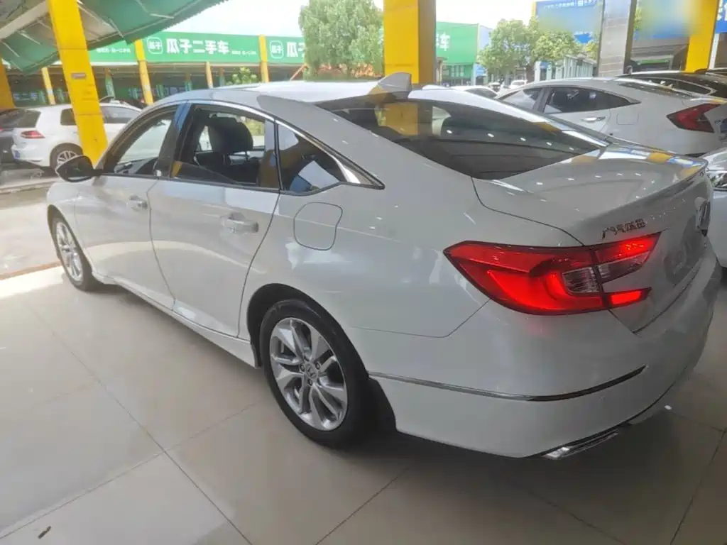 Honda Accord — миниатюра 5