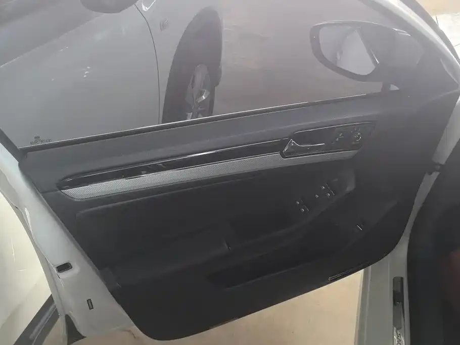 Volkswagen Sagitar — миниатюра 7