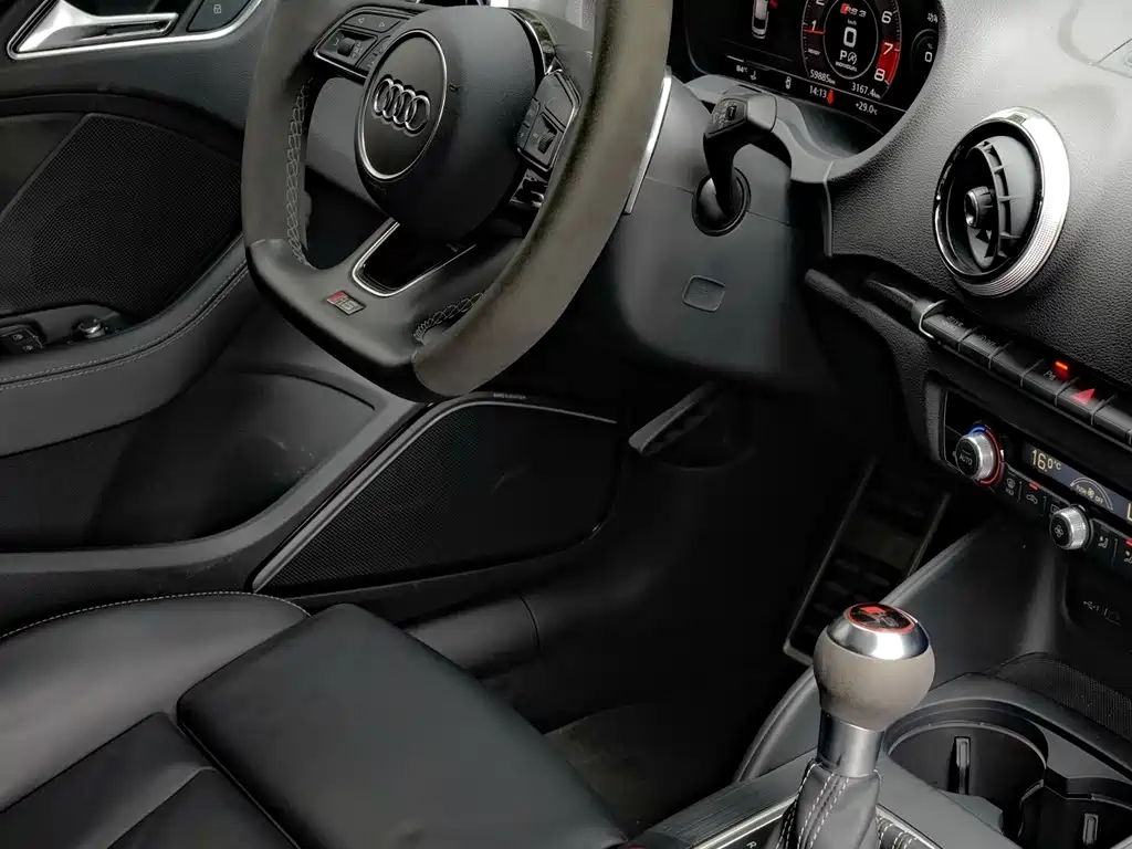 Audi RS 3 — миниатюра 6