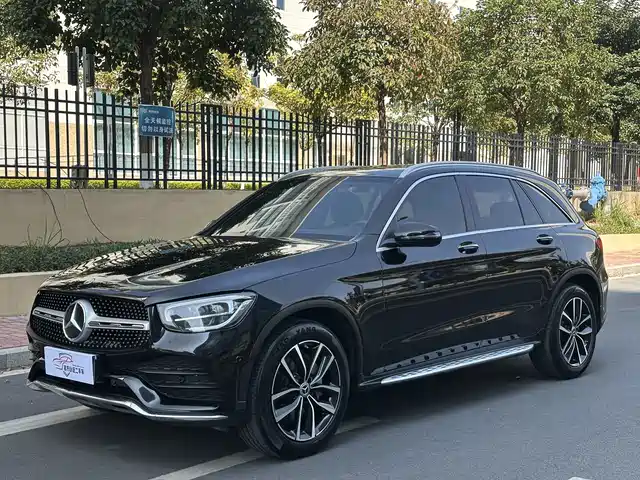 MERCEDES-BENZ GLC