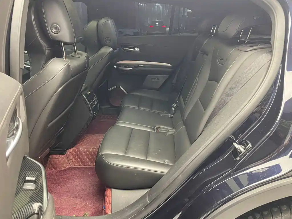 Cadillac XT4 — миниатюра 7