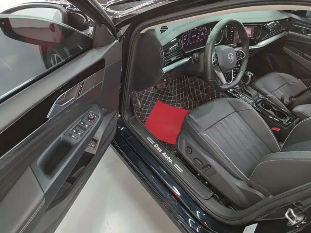 Volkswagen Passat PHEV — миниатюра 16