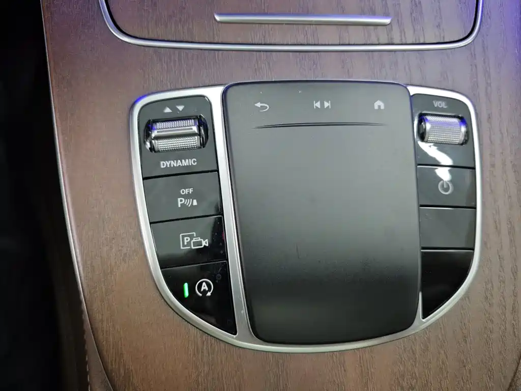 Mercedes-Benz E-Class — миниатюра 17