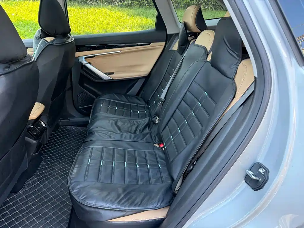 Geely Boyue L — миниатюра 12