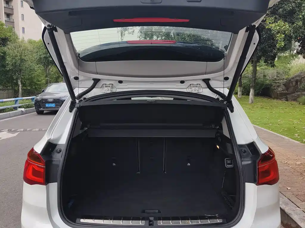 BMW X1 — миниатюра 14