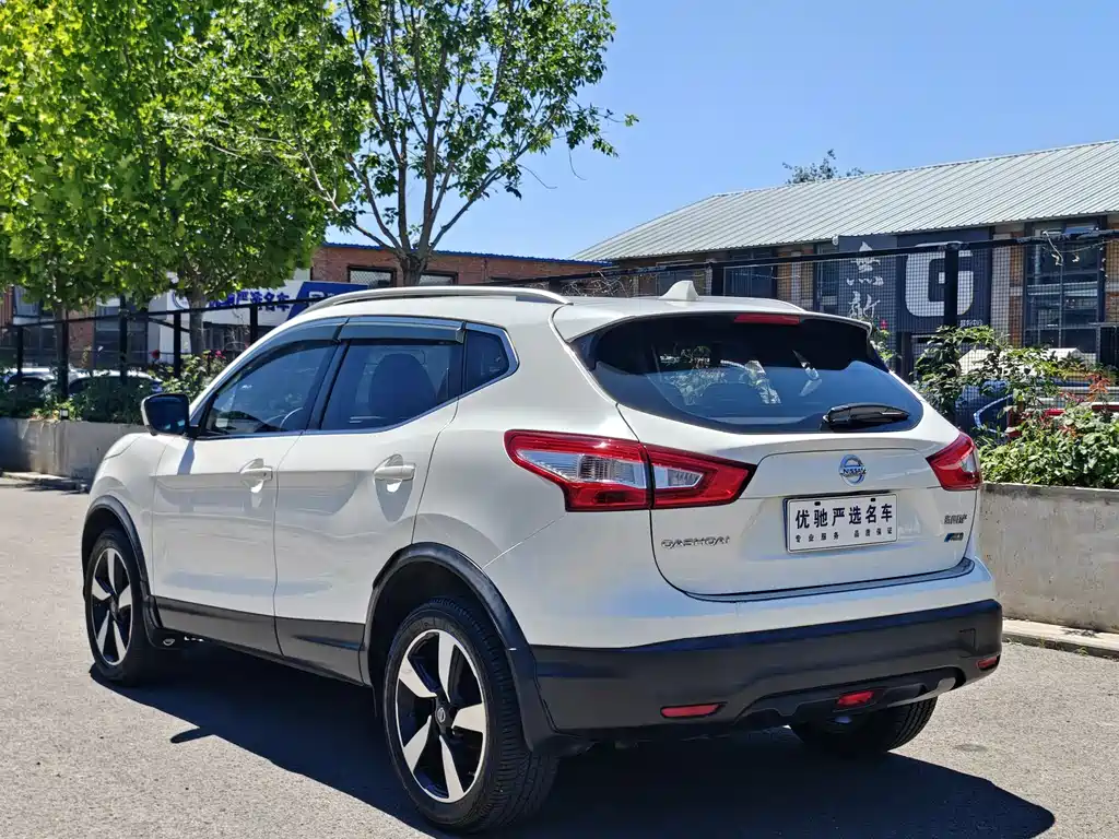 Nissan Qashqai 2017 2.0L CVT Smart V