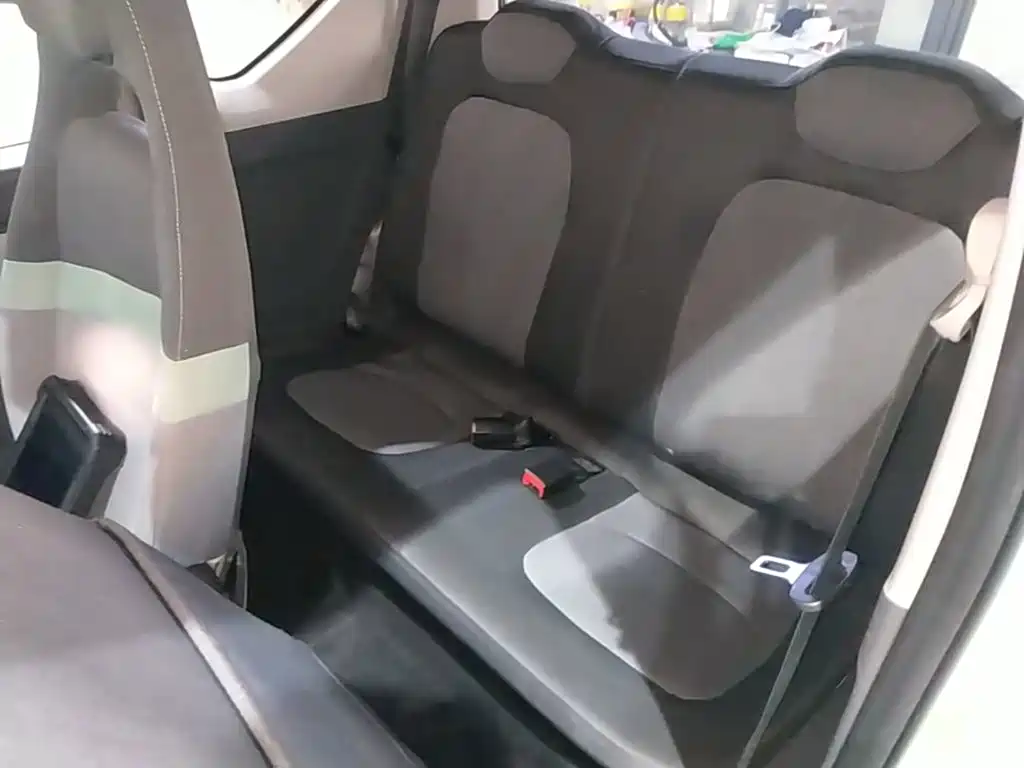Wuling MINIEV — миниатюра 17