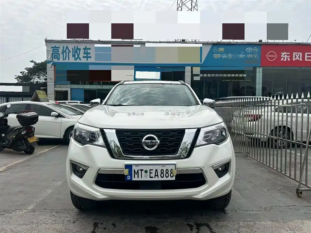 Nissan Terra 2018 2.5L AT Luxury