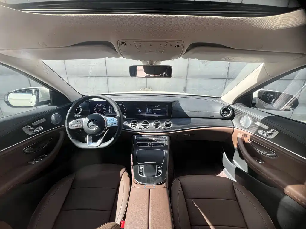 MERCEDES-BENZ E CLASS