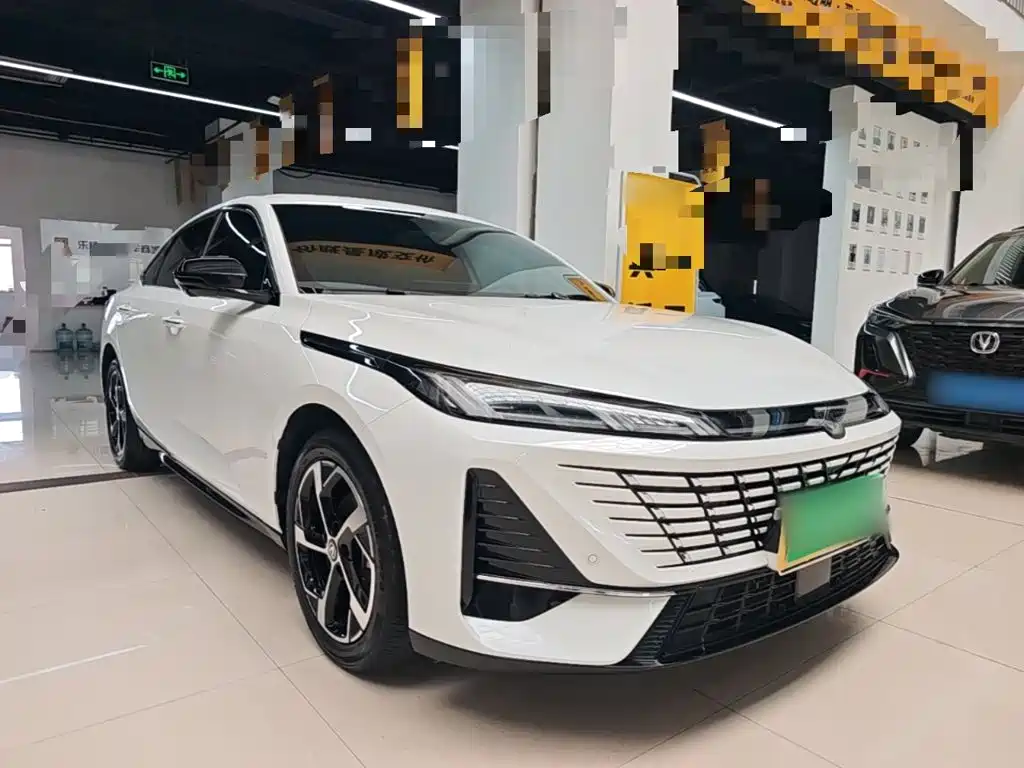 Changan Eado — миниатюра 4