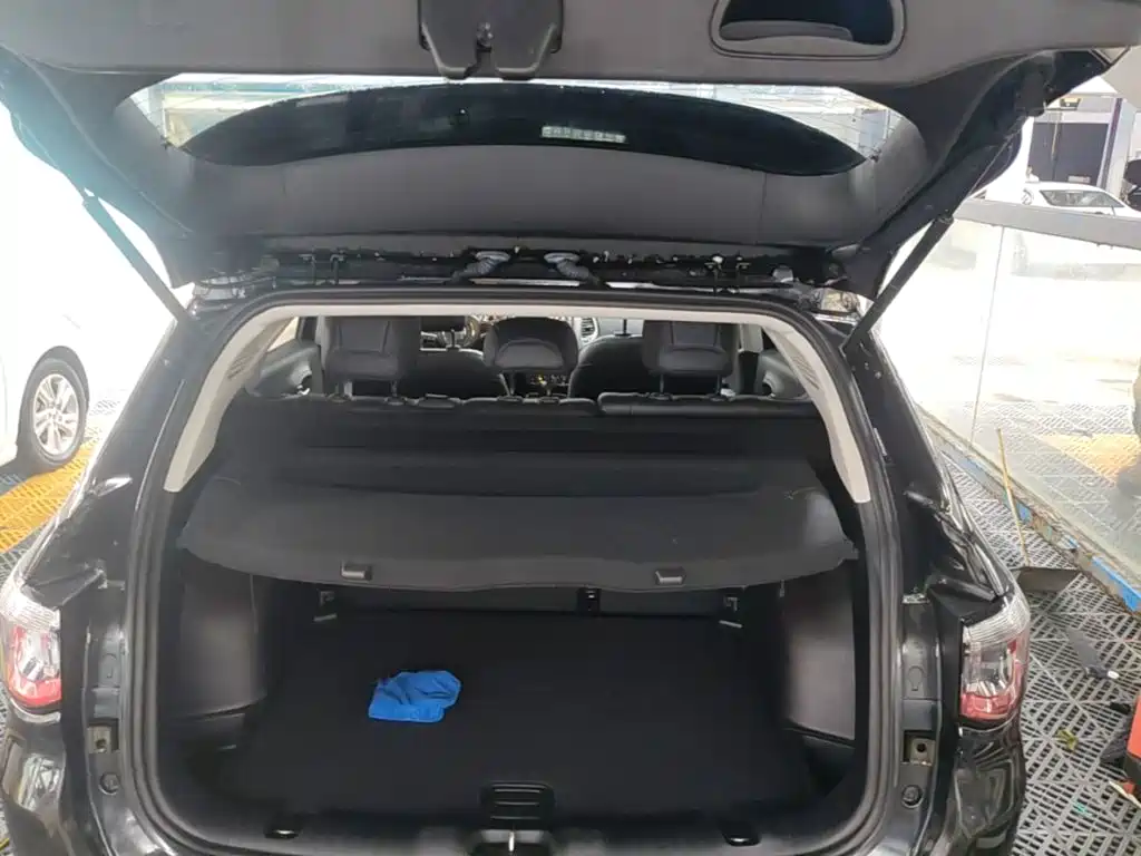 Jeep Compass — миниатюра 19