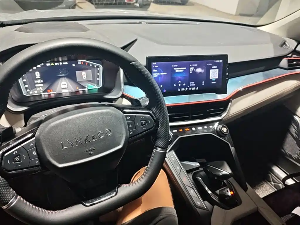 Lynk & Co 06 — миниатюра 10