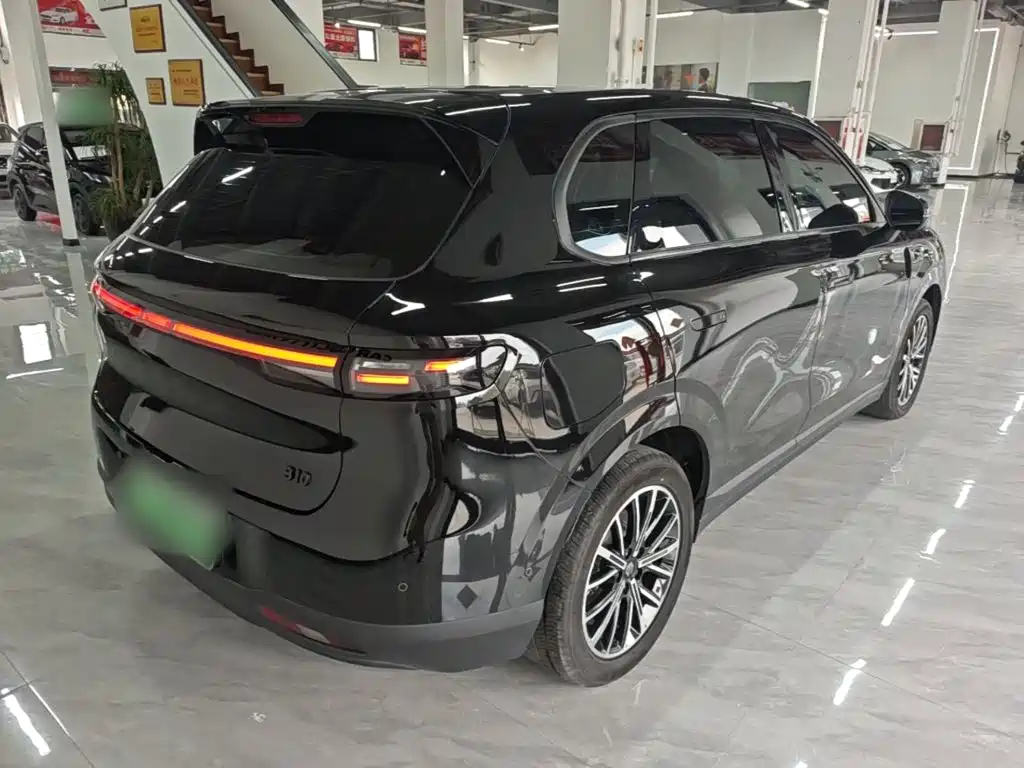 Leapmotor Leapmotor B10 — миниатюра 7