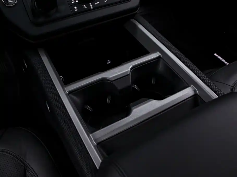 Land Rover Defender — миниатюра 10