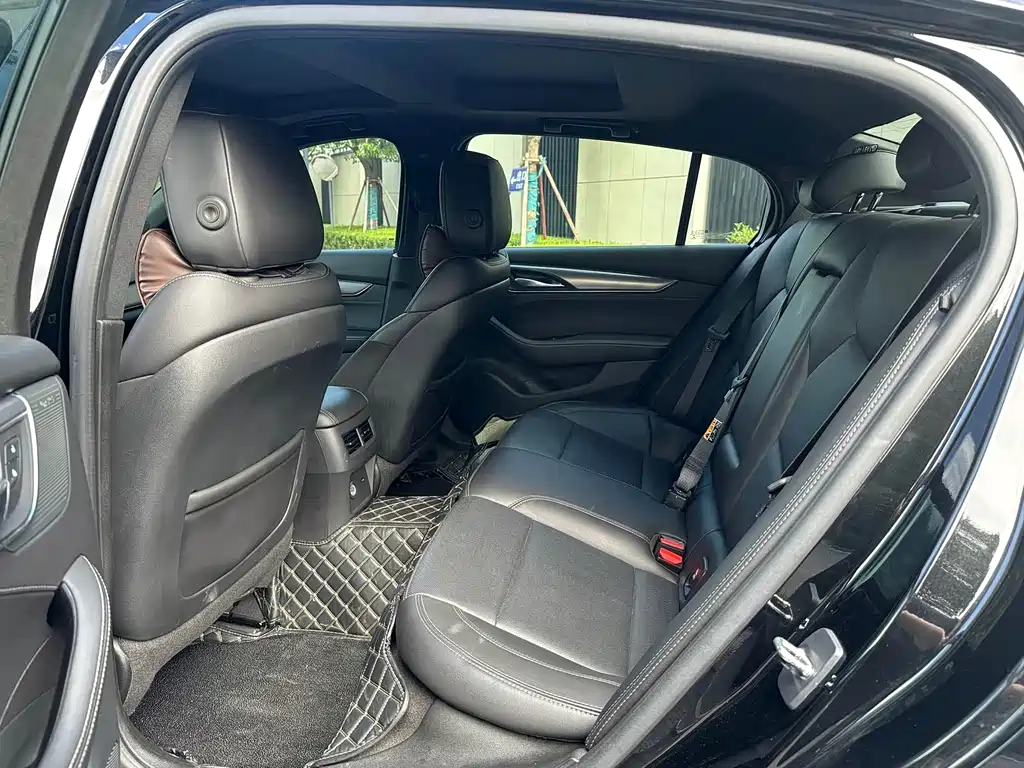 Cadillac CT5 — миниатюра 7