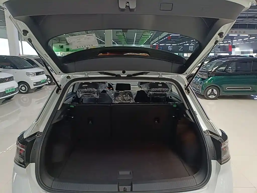 Volkswagen T-Roc — миниатюра 19