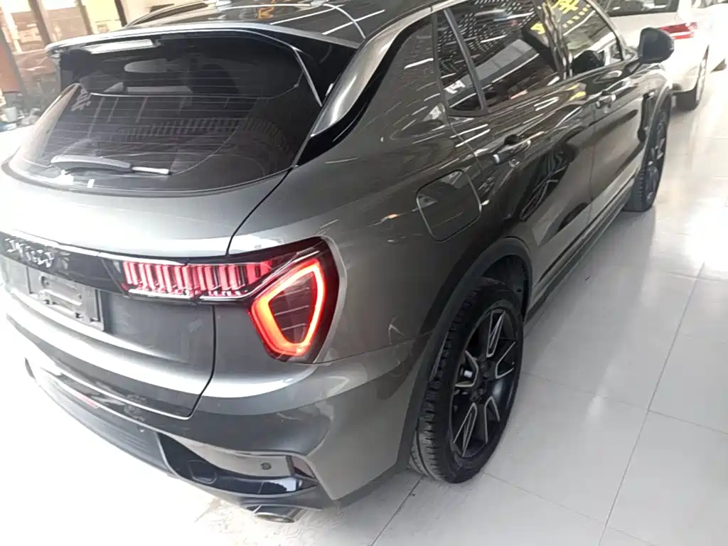 Lynk & Co 01 — миниатюра 7