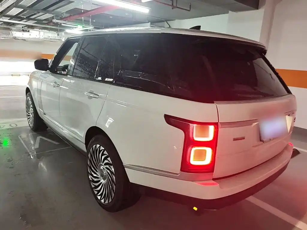 Land Rover Range Rover — миниатюра 23