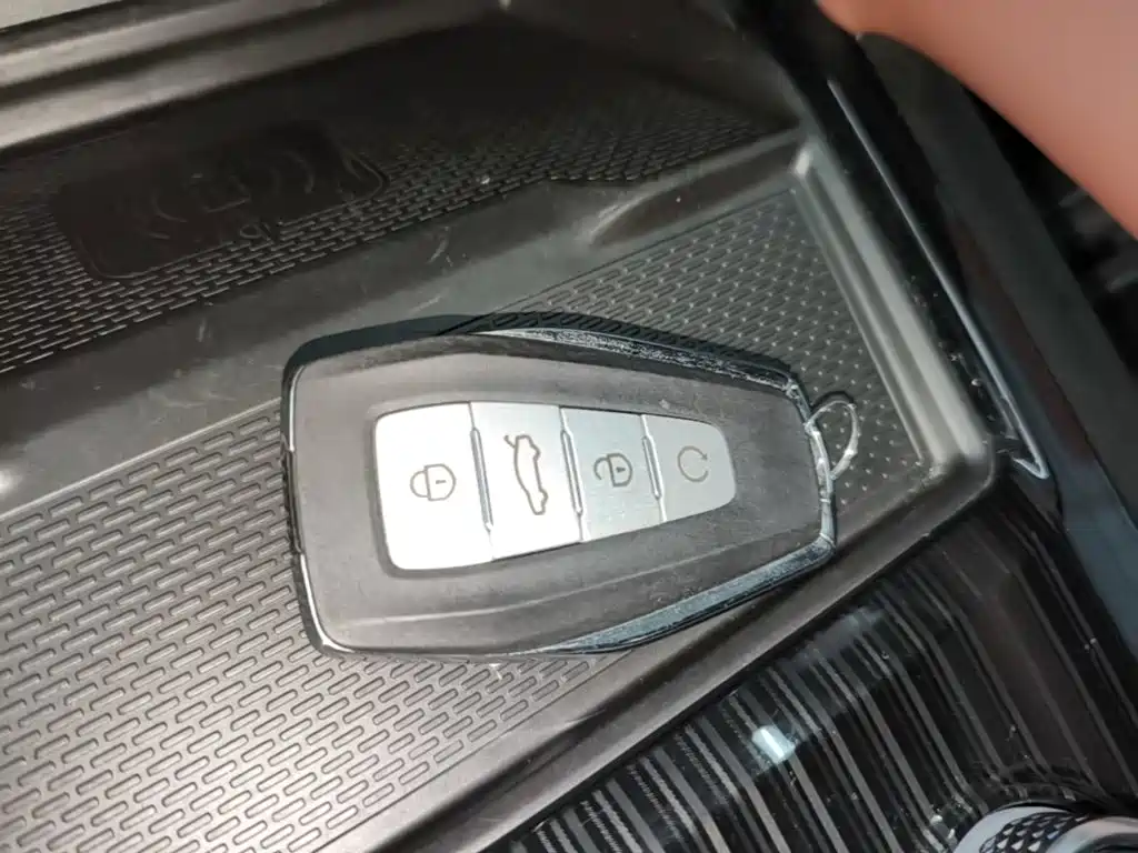 Geely Xingyue L — миниатюра 9