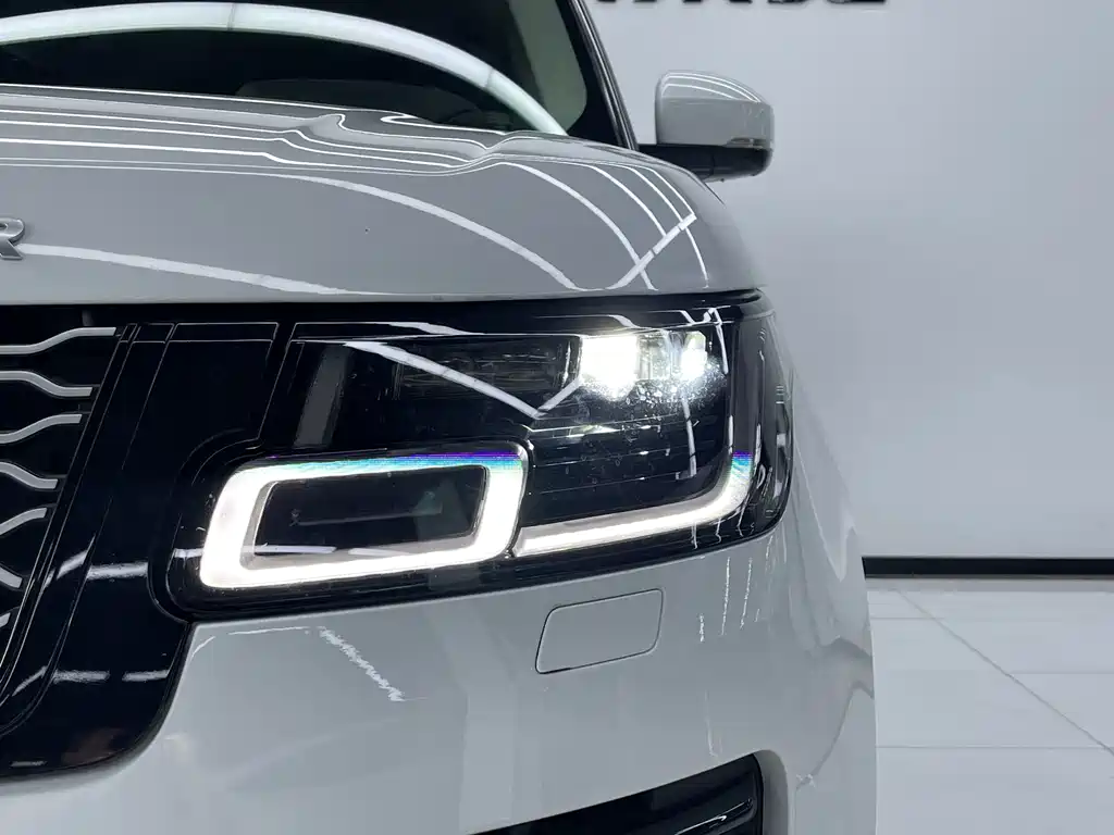 Land Rover Range Rover — миниатюра 28