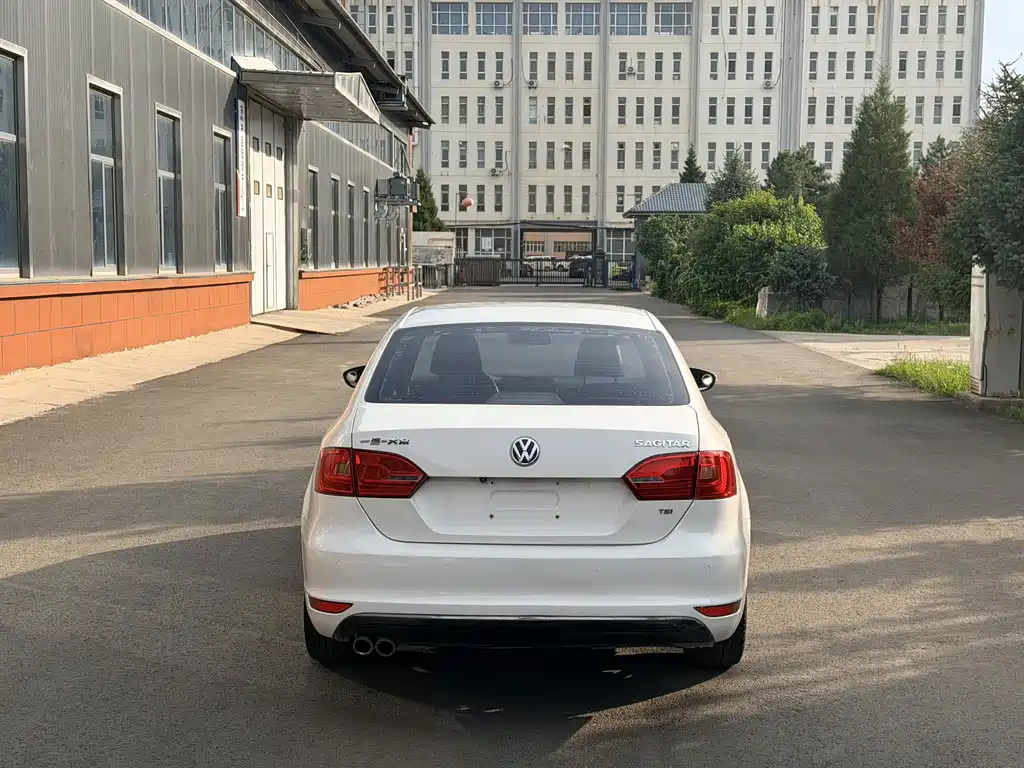 Volkswagen Sagitar — миниатюра 6