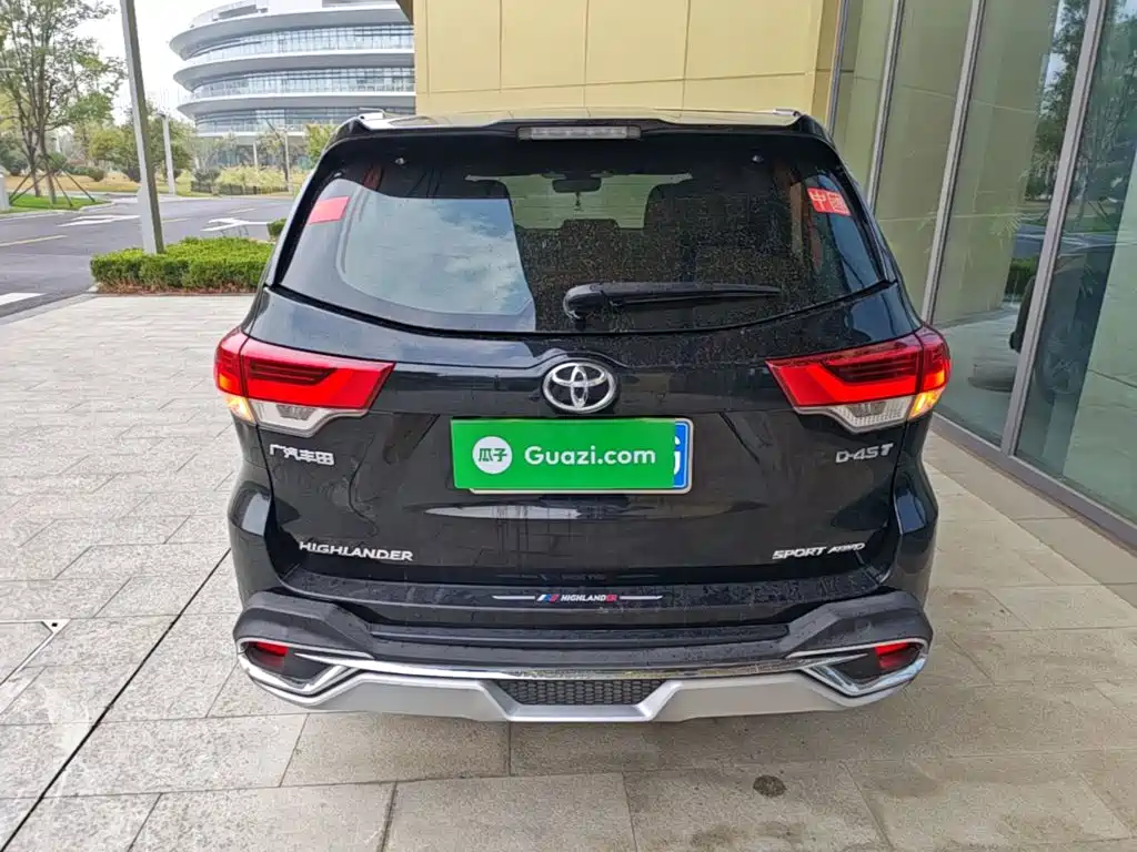 Toyota Highlander — миниатюра 6