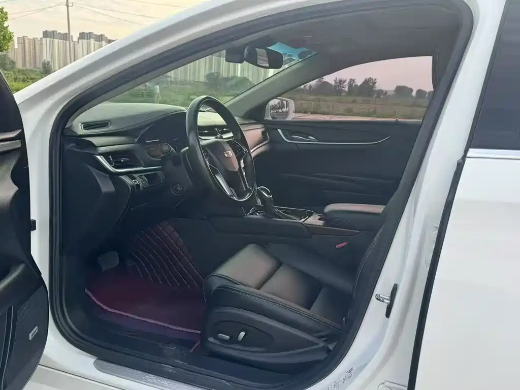 Cadillac XTS 2018 28T