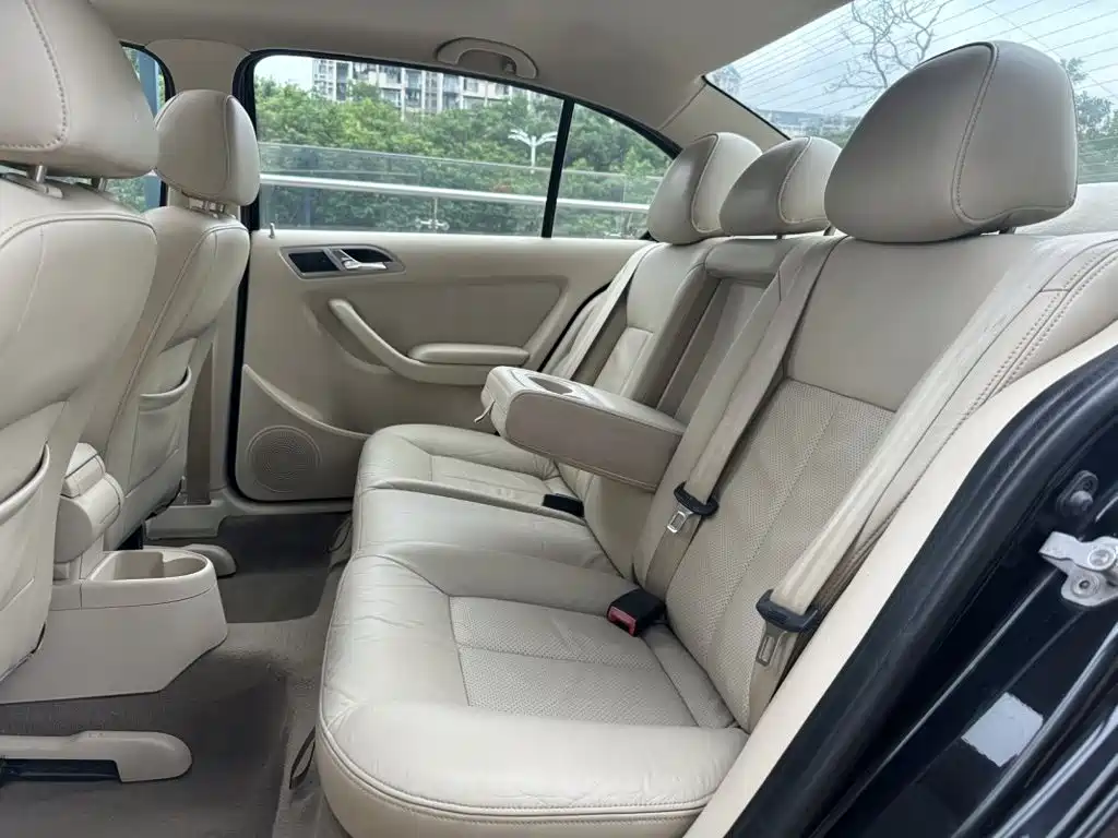 Volkswagen Lavida — миниатюра 10