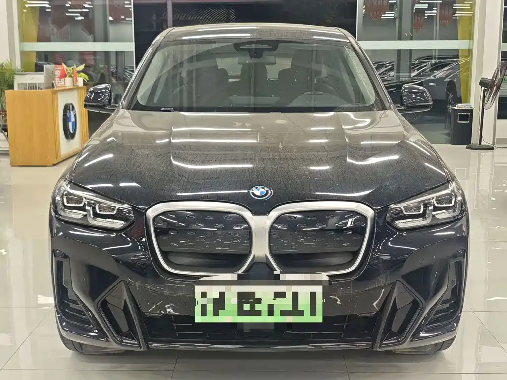 BMW iX3 — миниатюра 5
