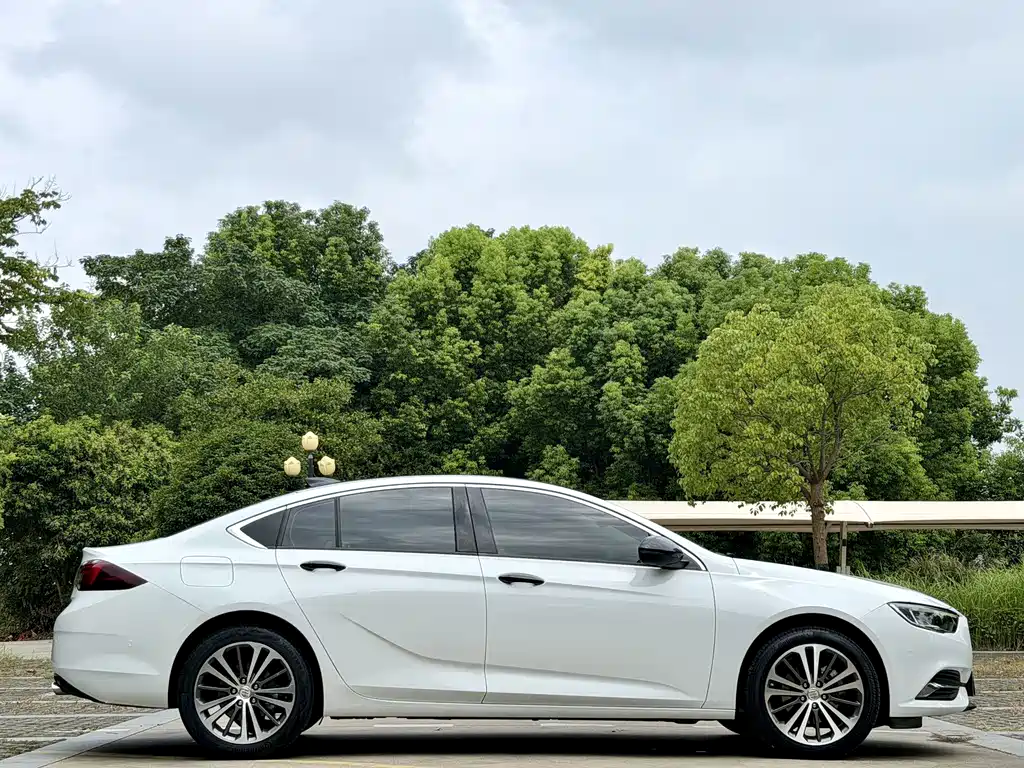 Buick Regal — миниатюра 5