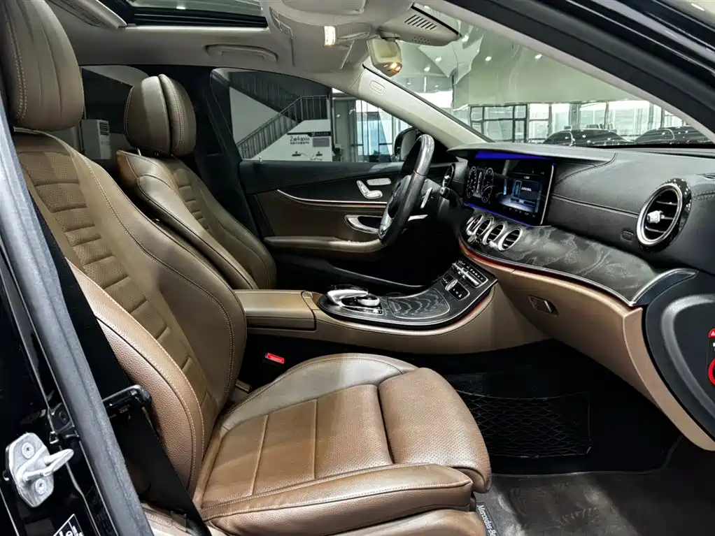 MERCEDES-BENZ E CLASS