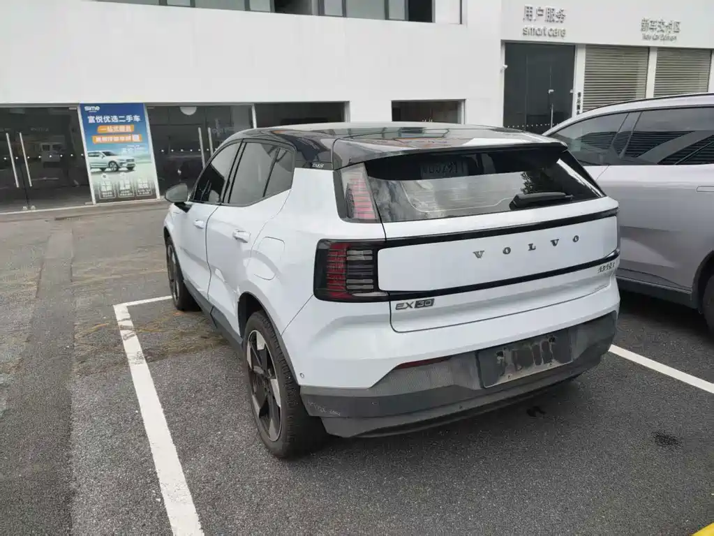 Volvo EX30 — миниатюра 5