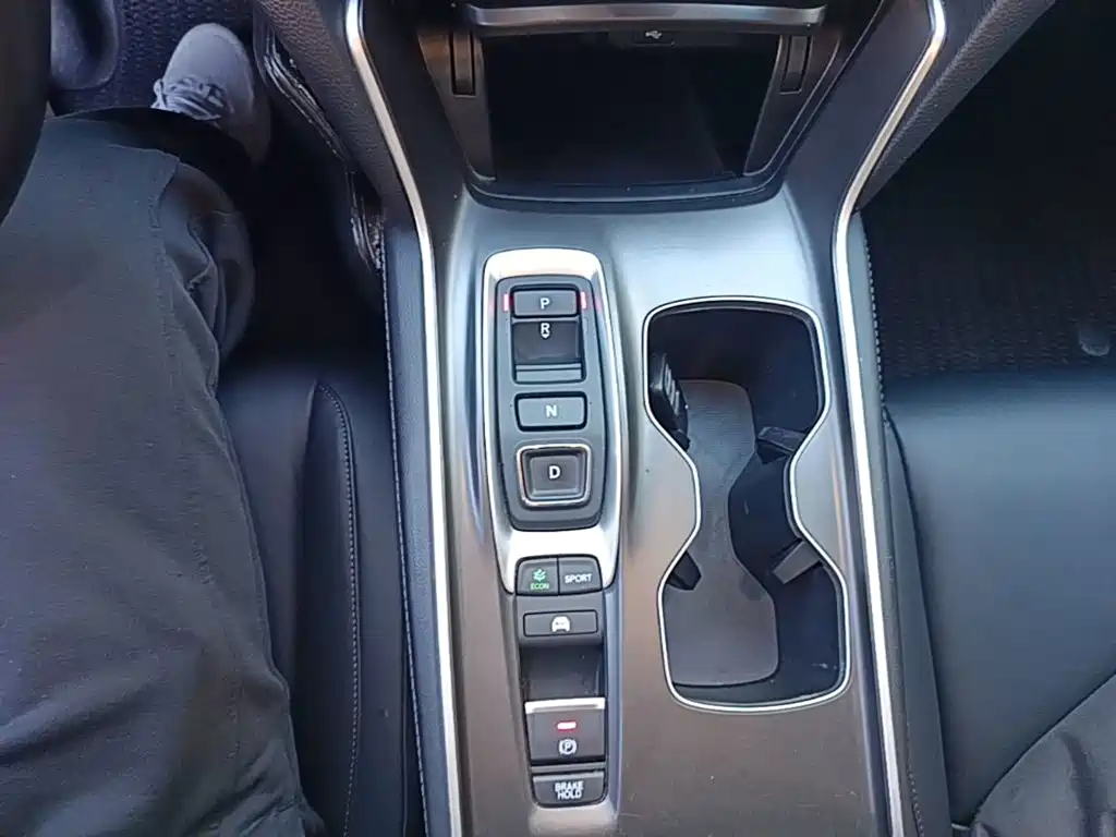 Honda Accord — миниатюра 14