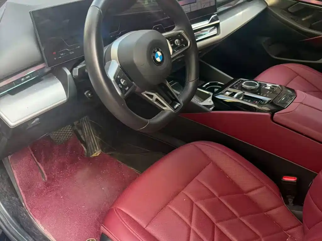 BMW 5 Series — миниатюра 5