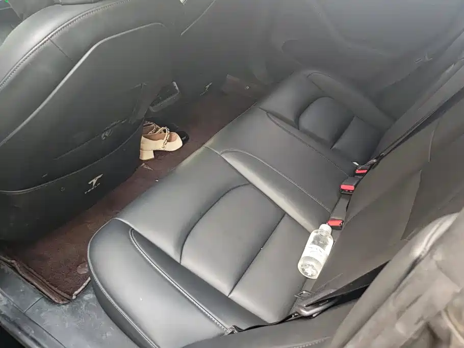 Tesla Model 3 — миниатюра 11