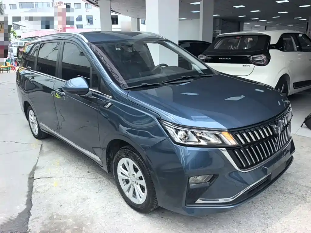 Wuling Jiachen — миниатюра 4
