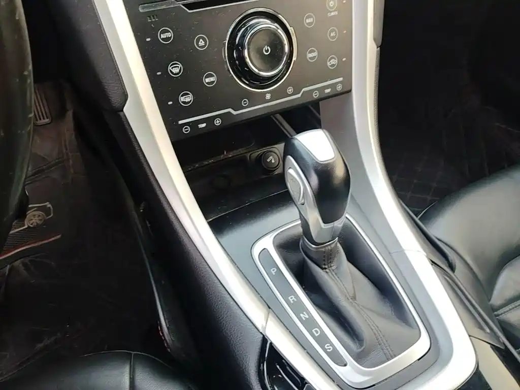 Ford Mondeo — миниатюра 14