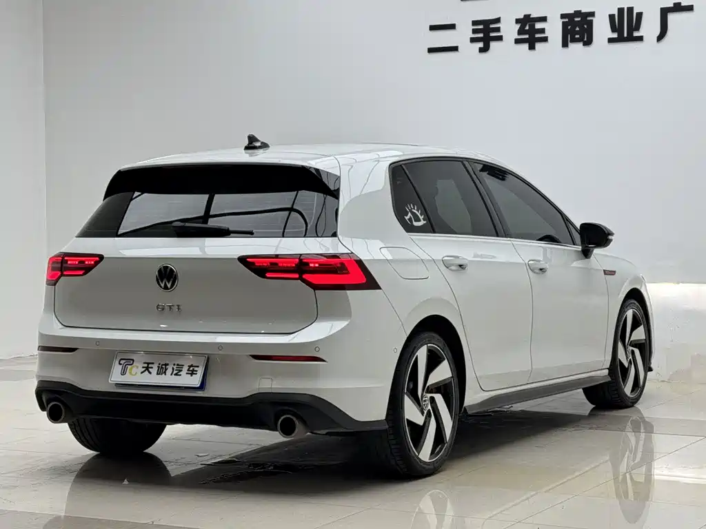Volkswagen Golf GTI — миниатюра 14
