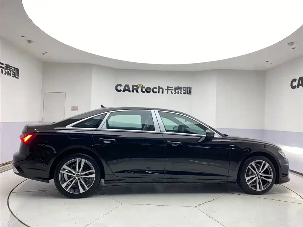 Audi A6L 2025 40 TFSI Luxury