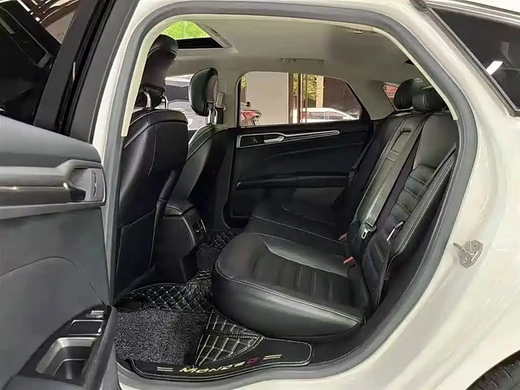 Ford Mondeo — миниатюра 6