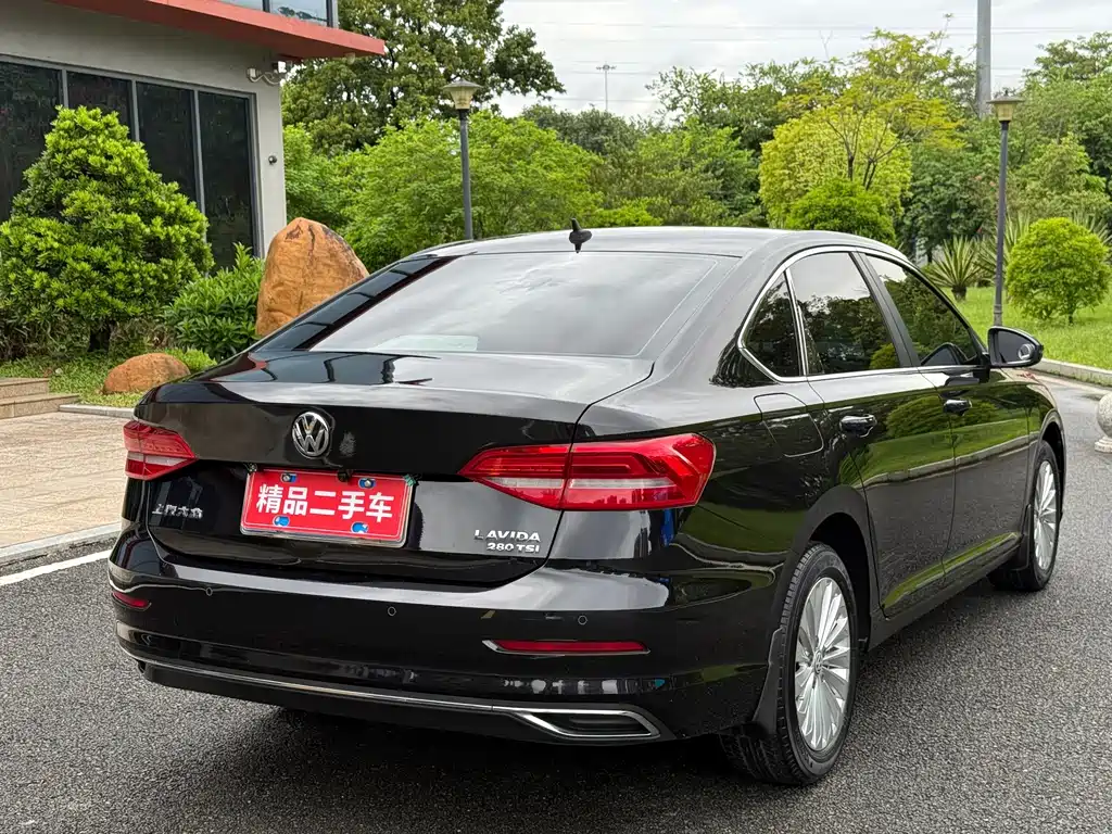 Volkswagen Lavida — миниатюра 4