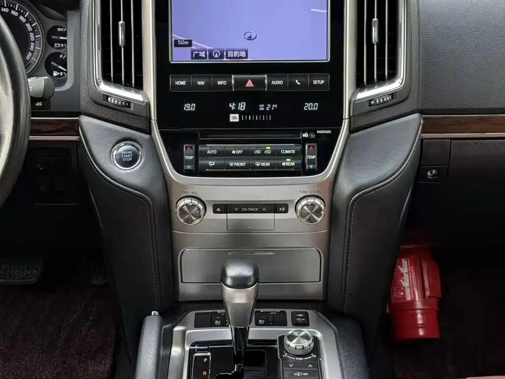 Toyota Land Cruiser — миниатюра 8