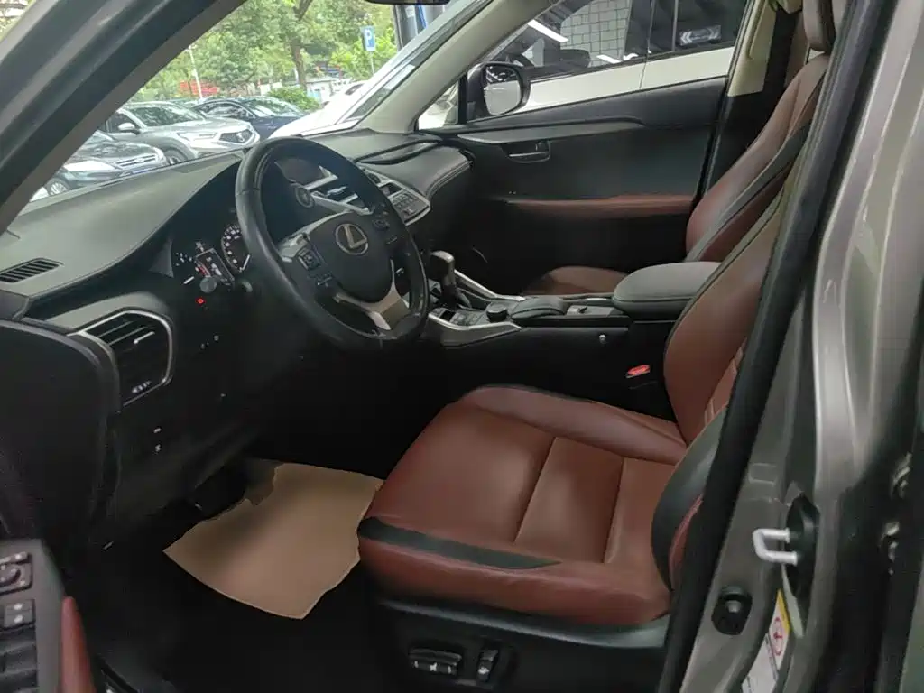 Lexus NX — миниатюра 15