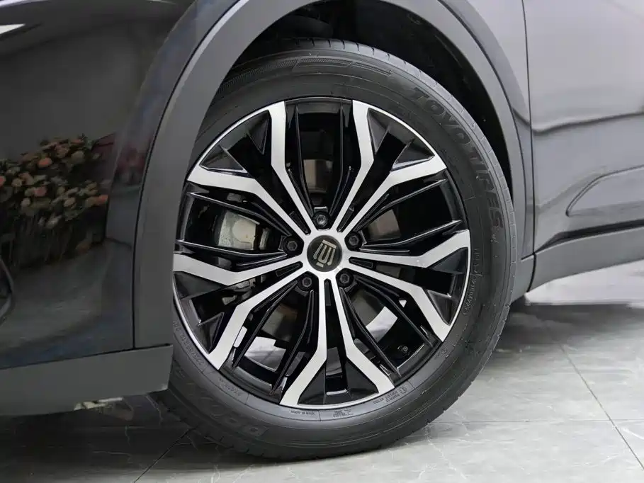 Toyota Crown SportCross — миниатюра 3