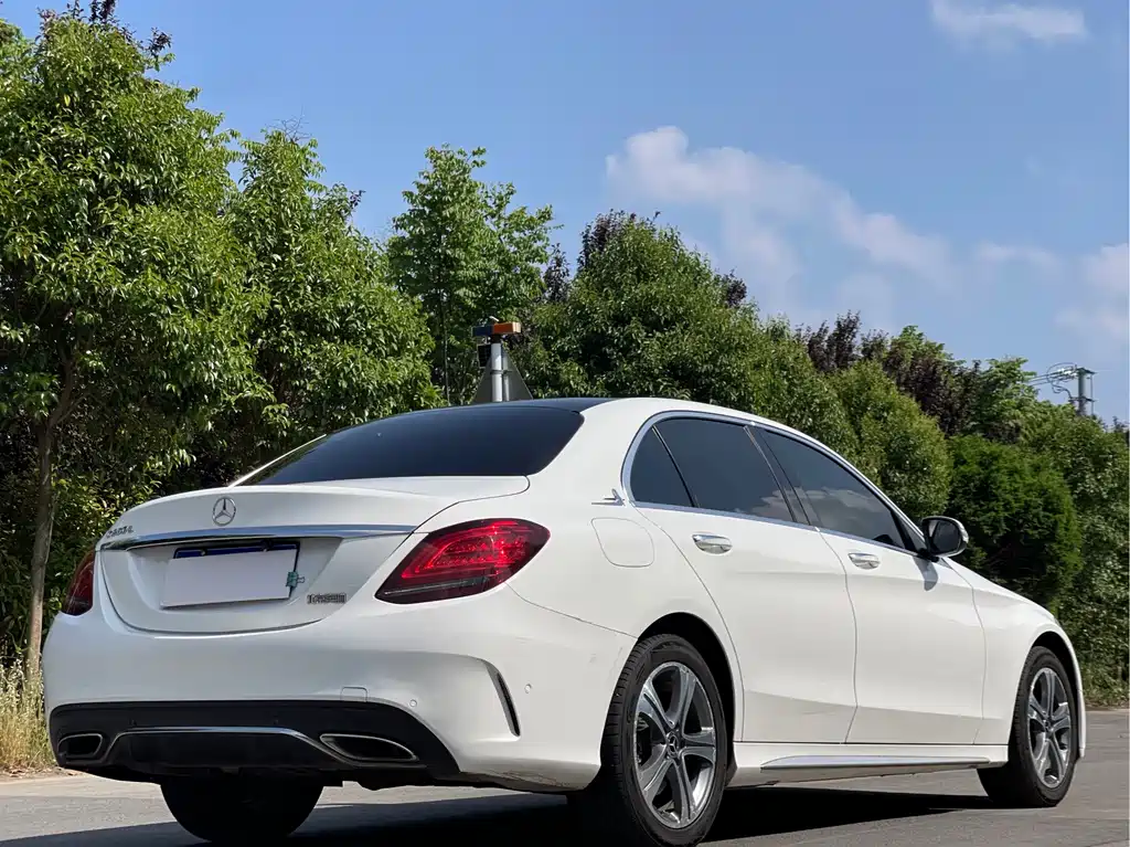 Mercedes-Benz C-Class - фото 7