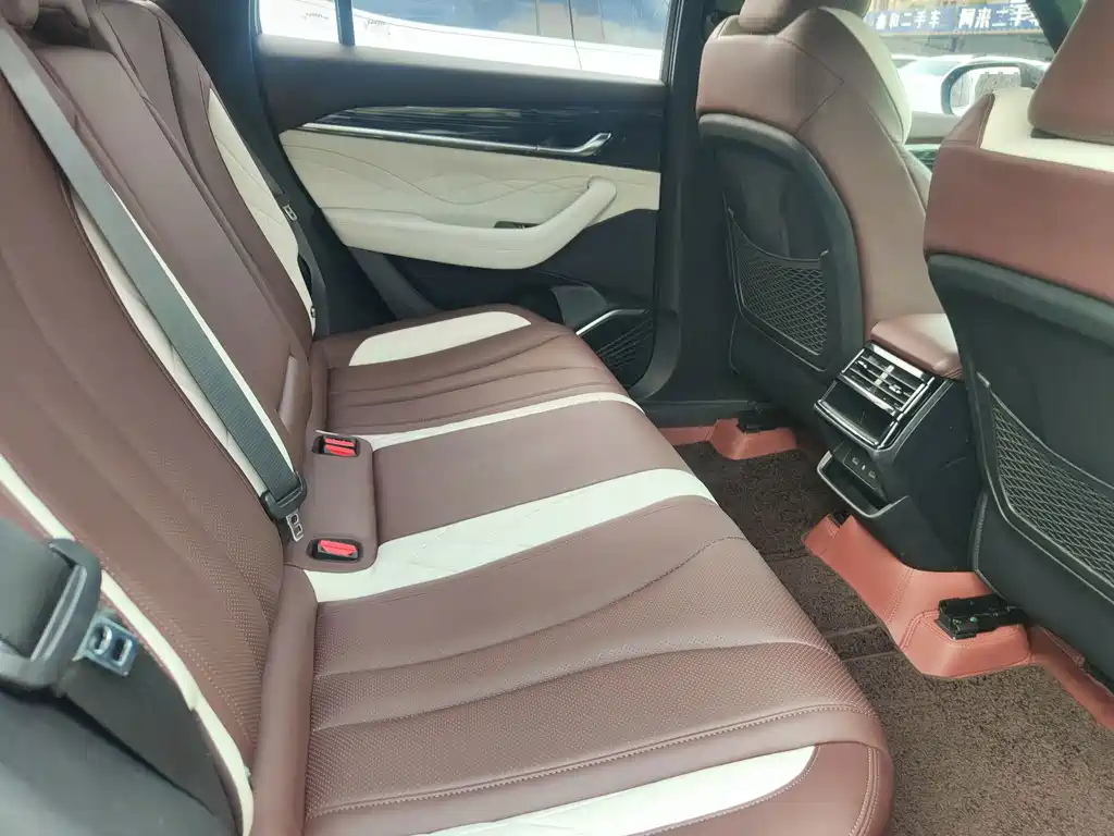 Geely Xingyue L — миниатюра 12