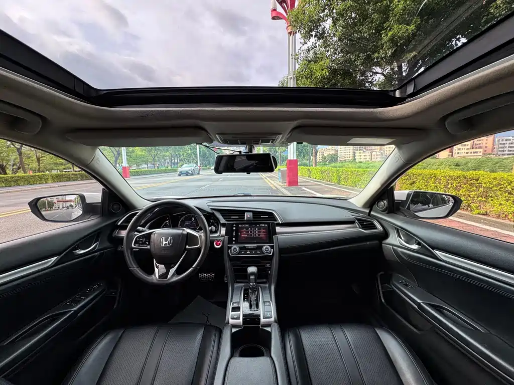 Honda Civic — миниатюра 16