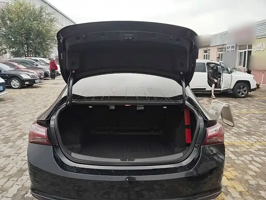 Chevrolet Malibu XL — миниатюра 19