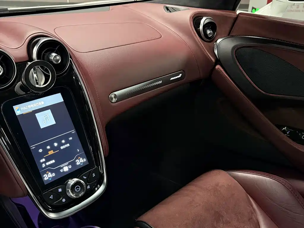 McLaren GT — миниатюра 7