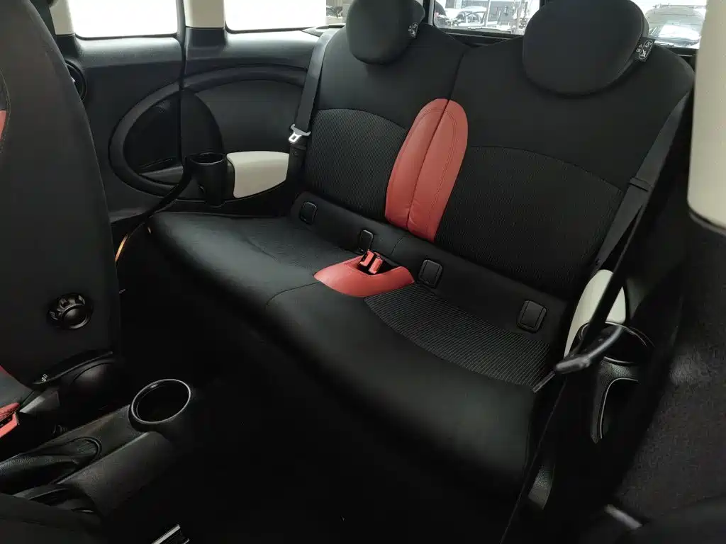 MINI Mini Clubman — миниатюра 15